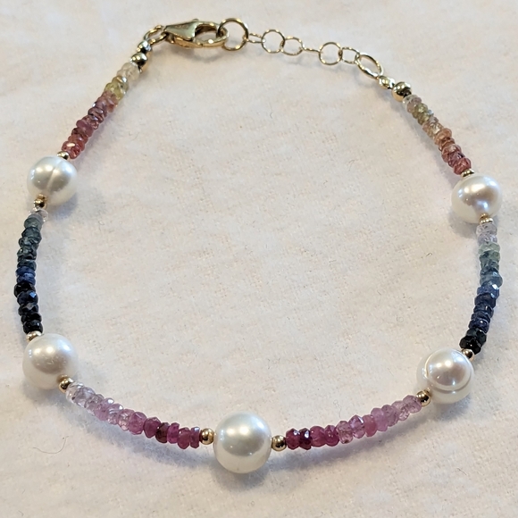 PRICE DROP - BRACELET NWOT - Pearl & Hematite Wrap, 2 Available, 925 - Picture 3 of 5